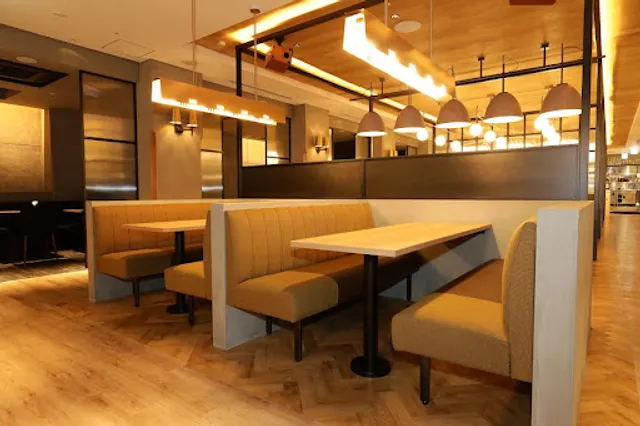 SARAS CAFE & BRASSERIE