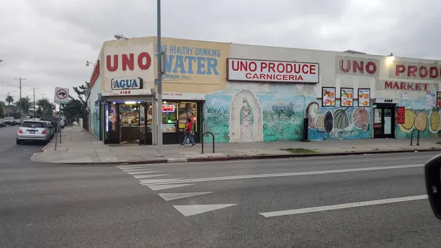 Uno Produce Market