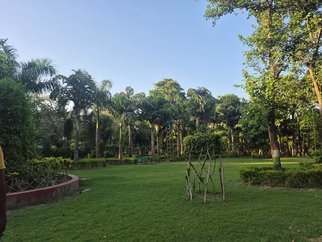 Kalindi Kunj Park in Delhi, India - reviews,open hours,photo spots ...