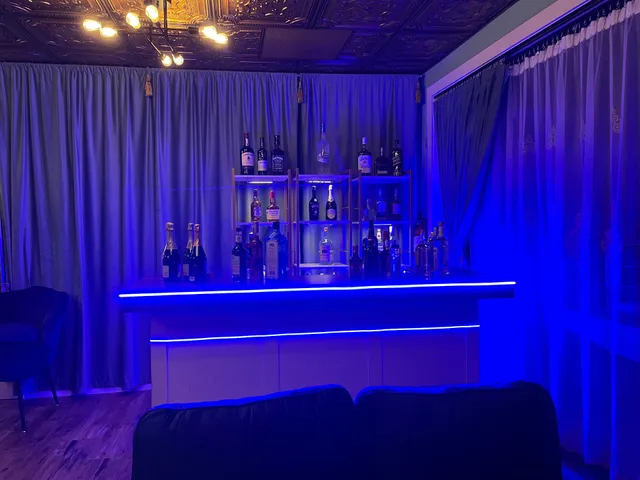 Velvet Cocktail Bar/Resturant & Velvet Hi!Tea