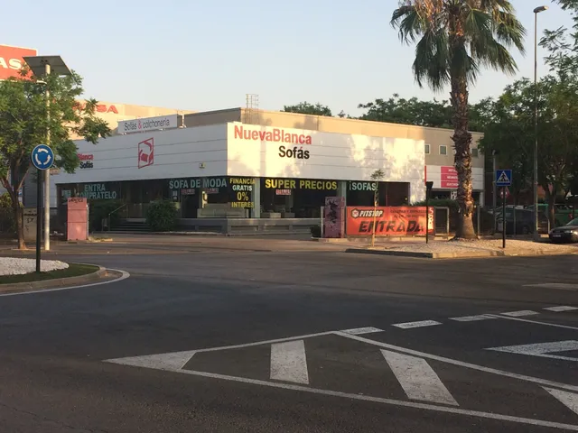 NuevaBlanca Sofás y Colchonería Murcia