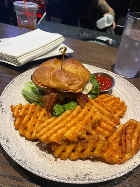 Kings Dining & Entertainment