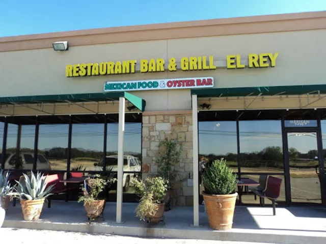 EL REY Mexican Bar & Grill