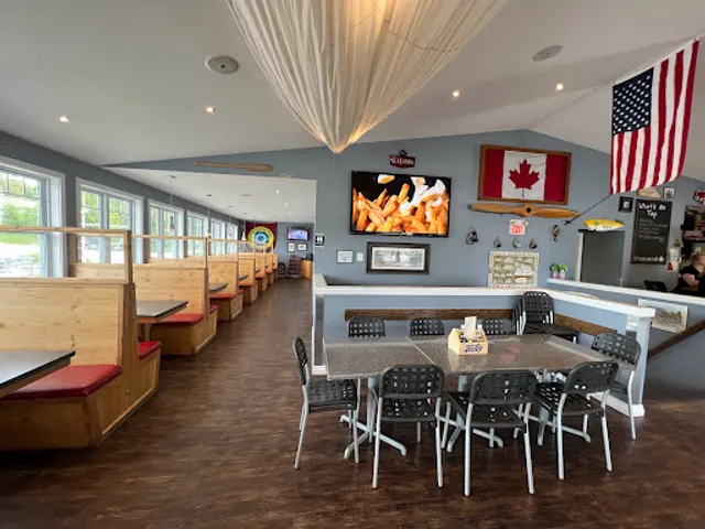 Crowsnest Pub & Restaurant