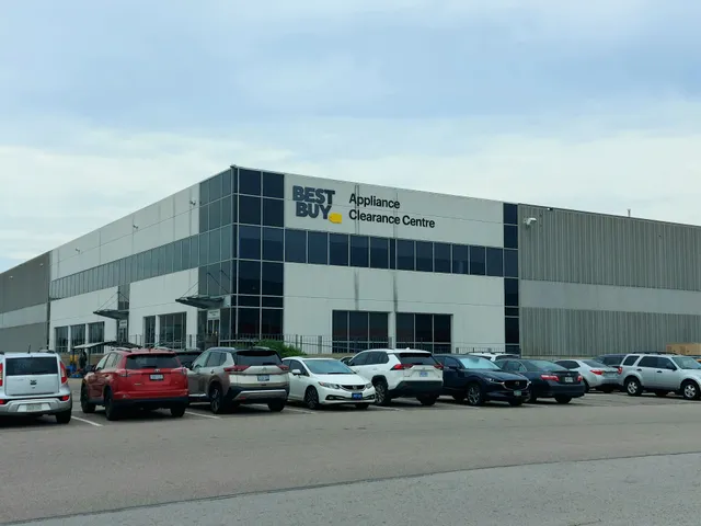 Best Buy Appliance Clearance Centre