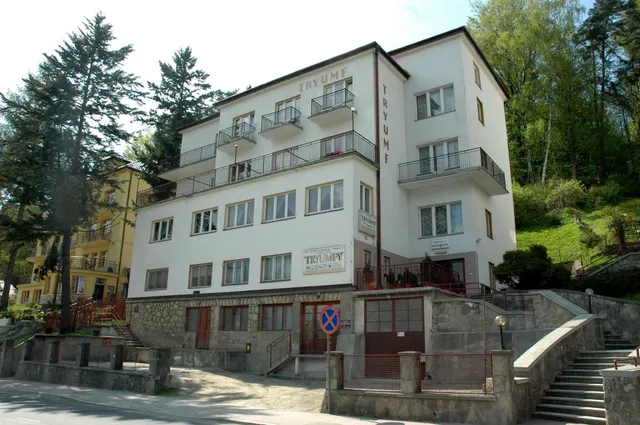 TRYUMFY - Domy Wczasowe