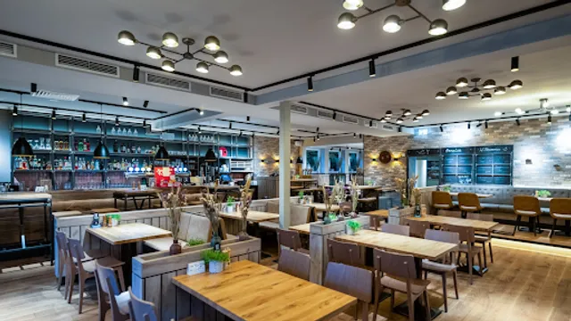 Schweinske Restaurant in Norderstedt - Schnitzel, Burger & Frühstück