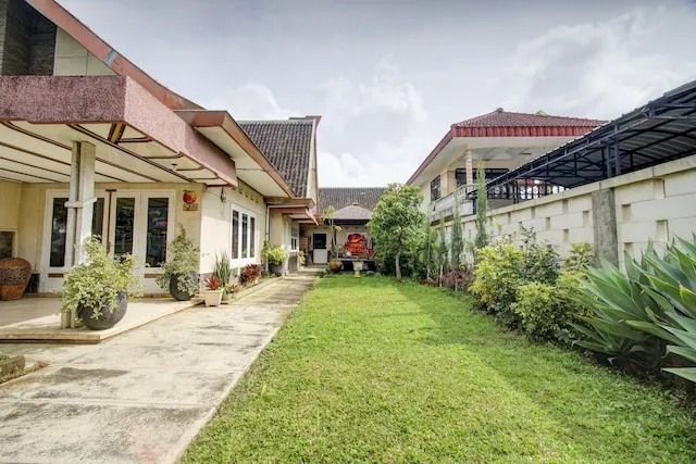 OYO 90138 Dear Darlin Villa - Family Stay