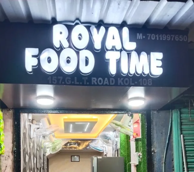 Royal food time