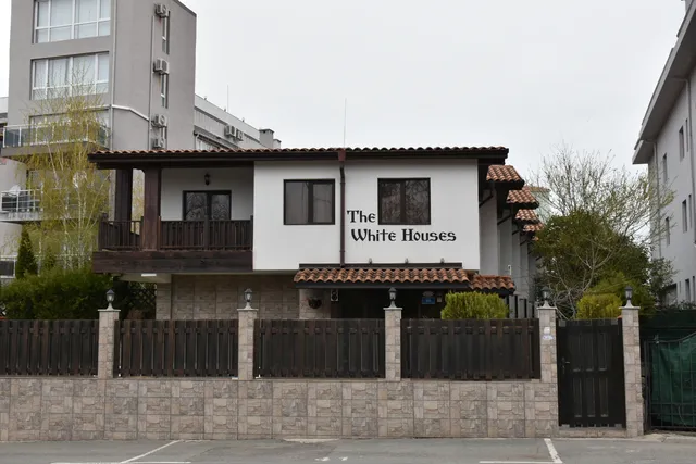The White Houses Complex