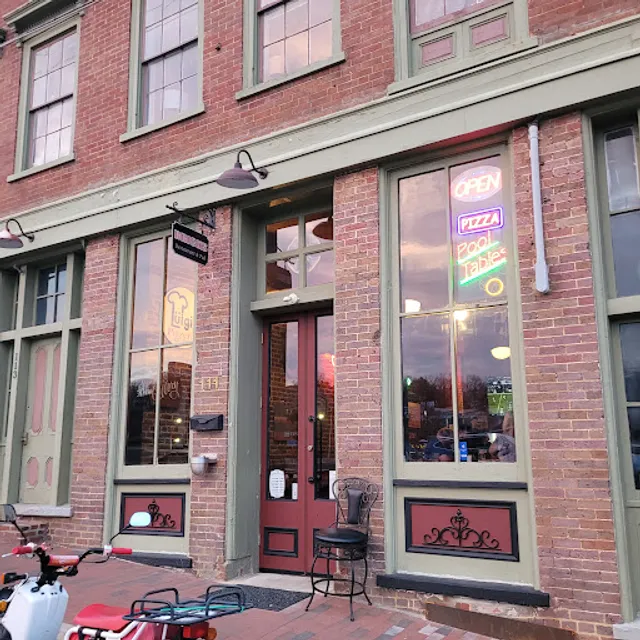 Bricks Restaurant and Pub