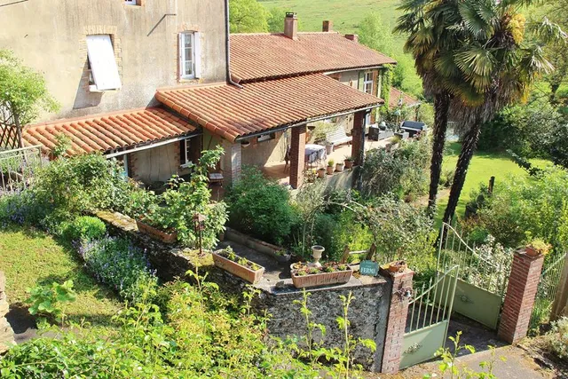 gîte et cabanes atypiques Le Moulin Neuf