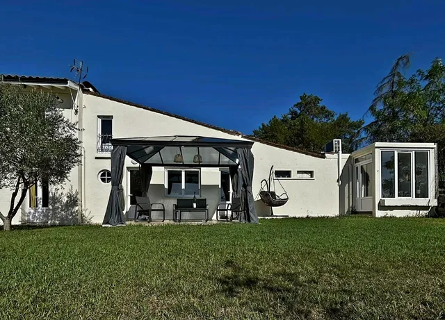 La Maison du bord de l'eau