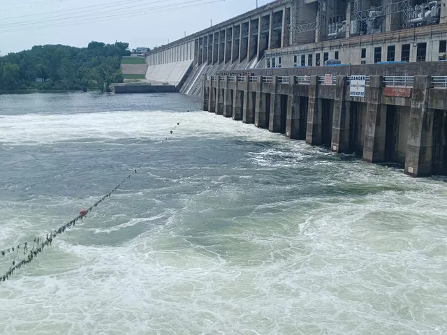 Scenic Overlook of Lake of the Ozarks & Bagnell Dam