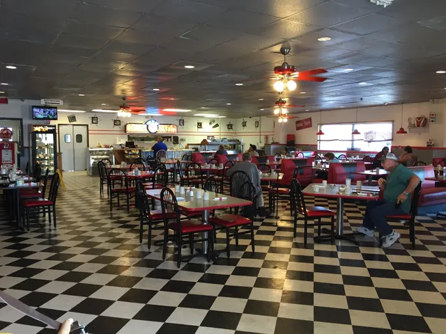 Woody's 50's Diner