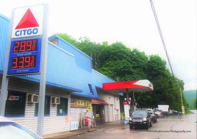 Bluhm's Shopping Center