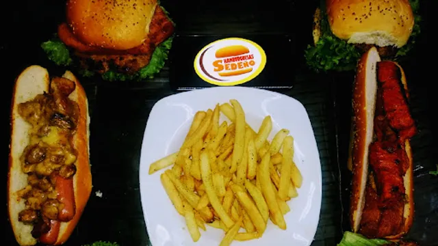 HAMBURGUESAS SEDEÑO AGUA SANTA