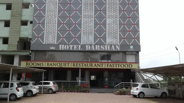 OYO 82461 Hotel Darshan Banquet And Rooms