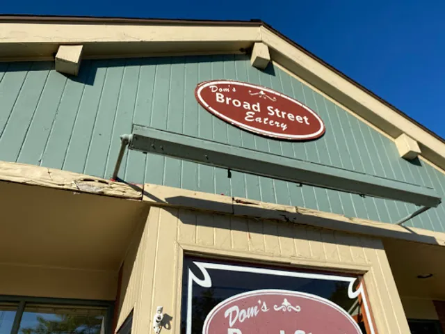 Dom's Broad St Eatery