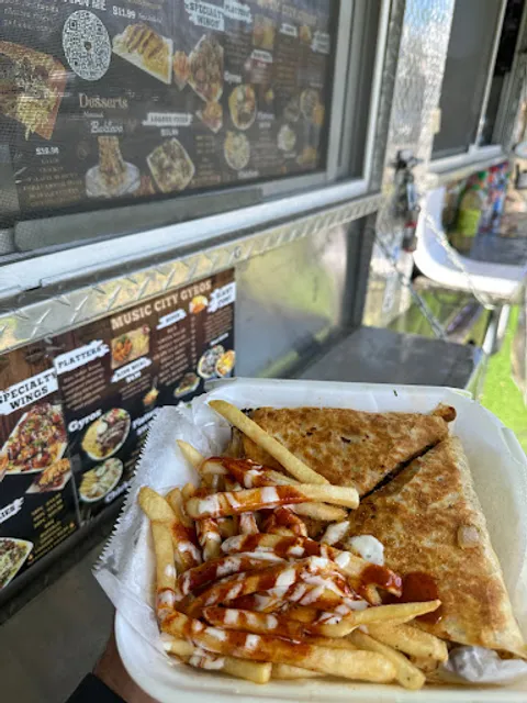 Music city gyros by Jefferson st