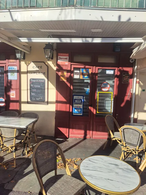 Café de la place