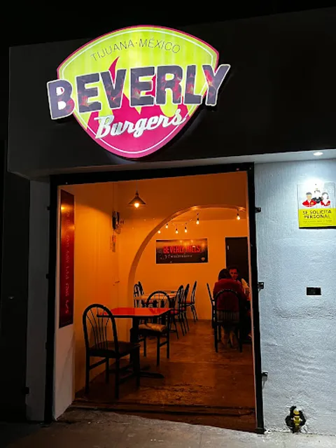 Beverly Burger Cacho