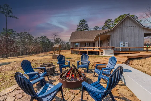 Cove Creek Cottage at Greers Ferry Lake