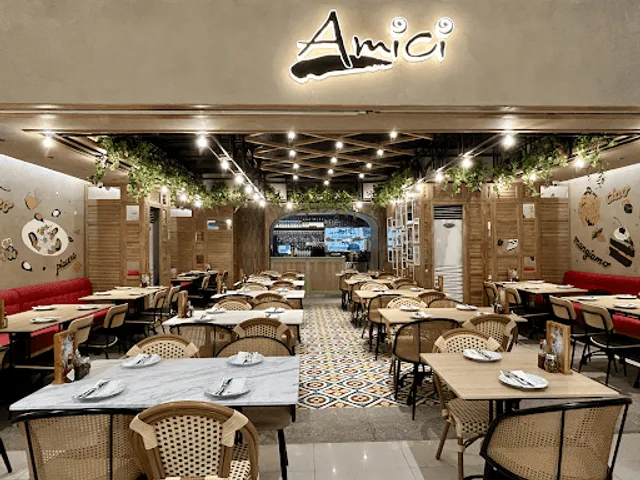Amici - Ayala Malls Feliz
