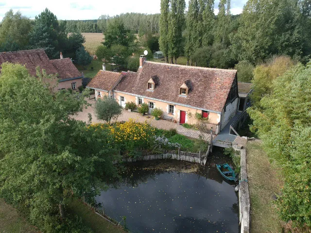 La Diversière :Gites et chambre d'hôtes avec piscine, Vallée de la Loire, proche Zoo de la Flèche et Château du Lude, Sarthe