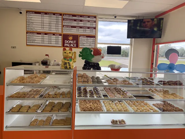 Donut palace
