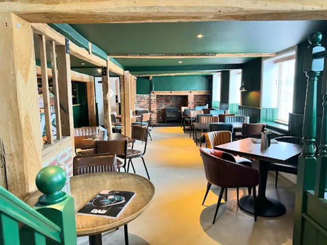 Caffeine & Machine: The Hut