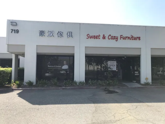 Sweet & Cozy Furniture