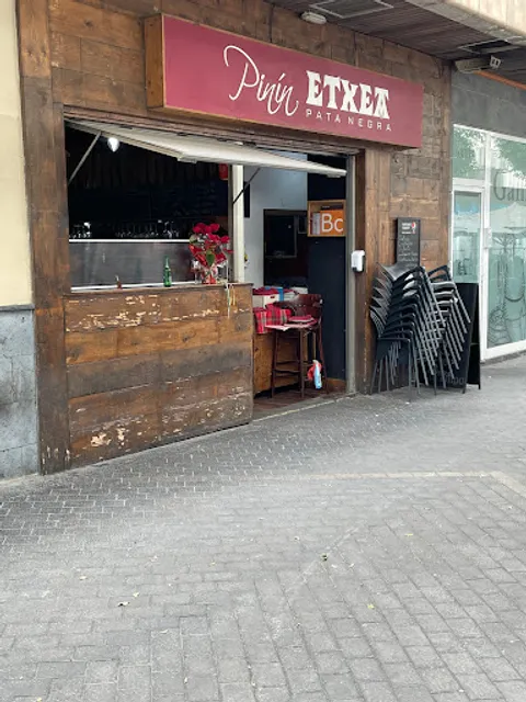 PININ ETXEA