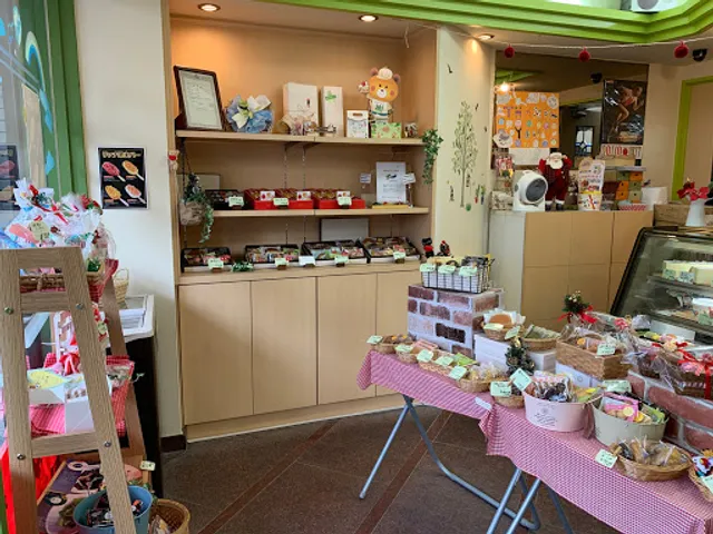 ITSUKI, Cake and Cream puff