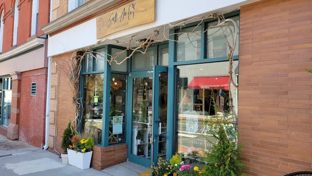 Salt Air{e} Collective