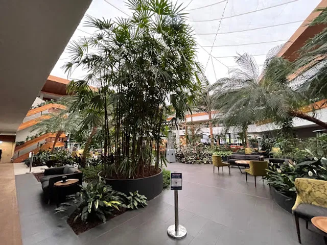 Atrium Bar & Restaurant