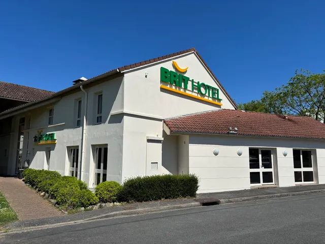 Brit Hotel Essentiel Cholet