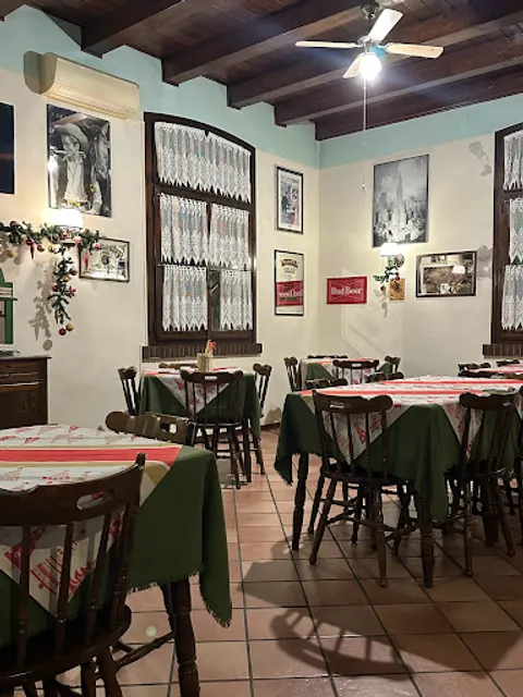 Pizzeria Wanted Saloon