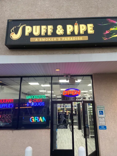Puff & Pipe | A Smoker's Paradise!