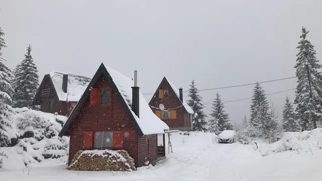 Planinske kuće "Drveni Kutak"