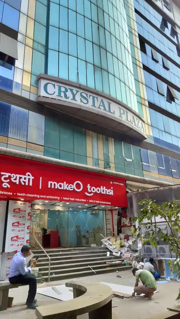 Crystal Plaza