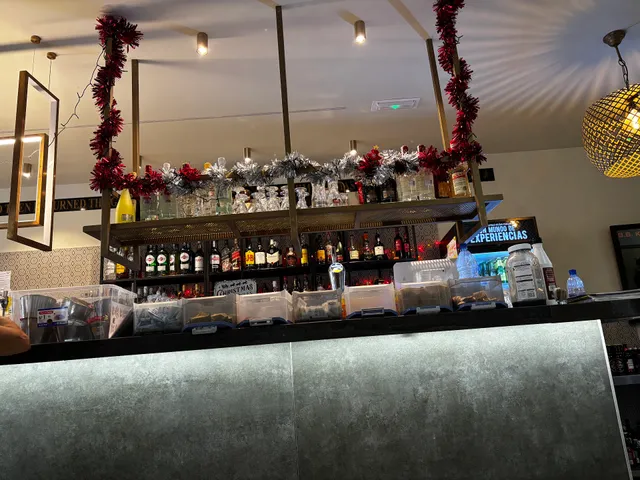 Mac's Bar and Restaurant