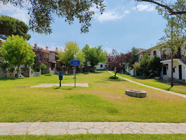 Ακτή Μηκύβερνα