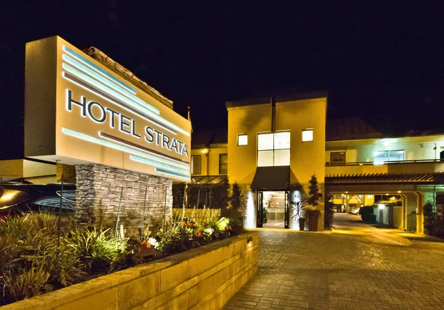 Hotel Strata