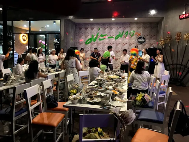 Apple Plus Cafe & Resort