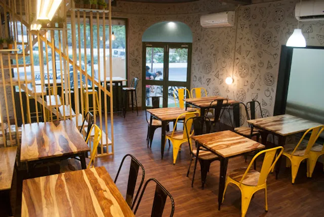 La Pino'z Pizza Nizampura