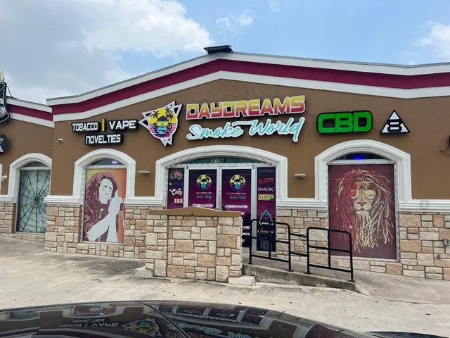 Daydreams Smoke Shop - McAllen TX