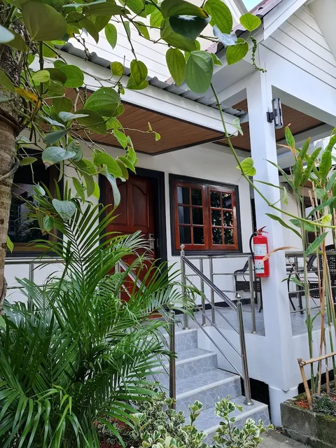 Momento Bangtao Beach Hotel