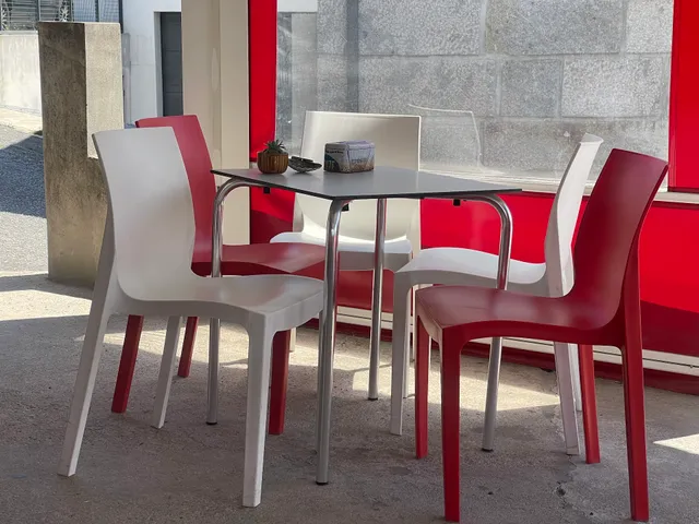 Pão quente pizzaria Bitocas - Marina Isabel Oliveira Carvalho