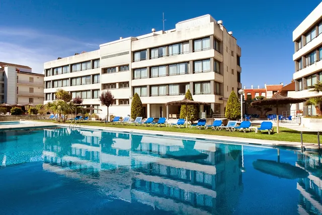 Atenea Park Suites & Apartments